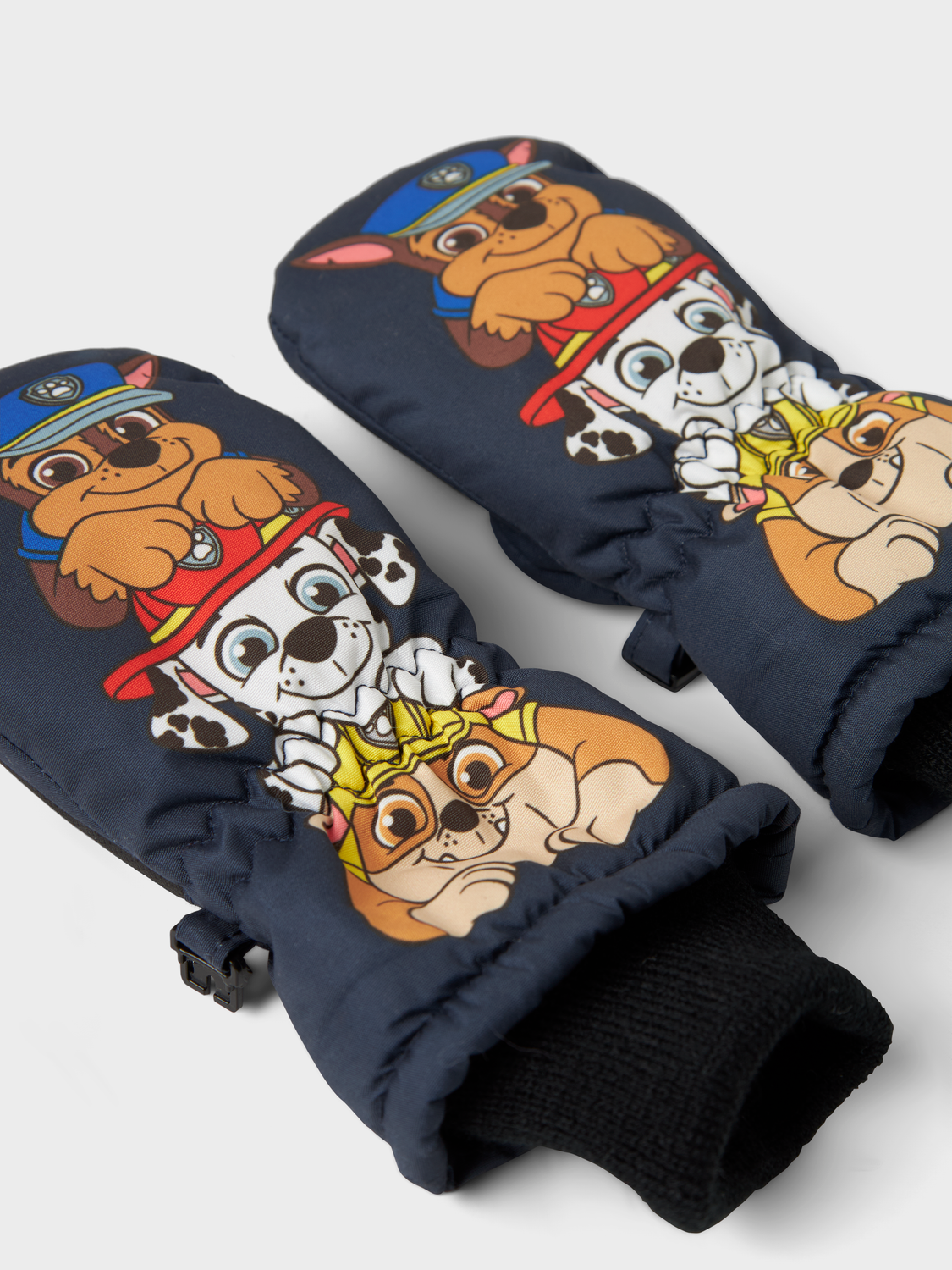 model_shot-front_full